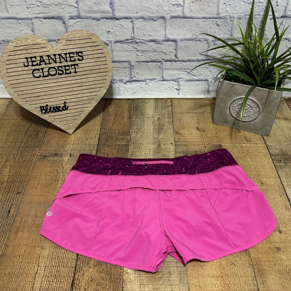 Lululemon Speed Short
Pink Paradise / Paradise Geo Regal Plum Multi